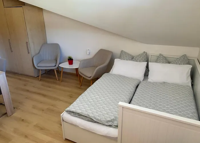 Soukromý Na Klatovské Appartement
